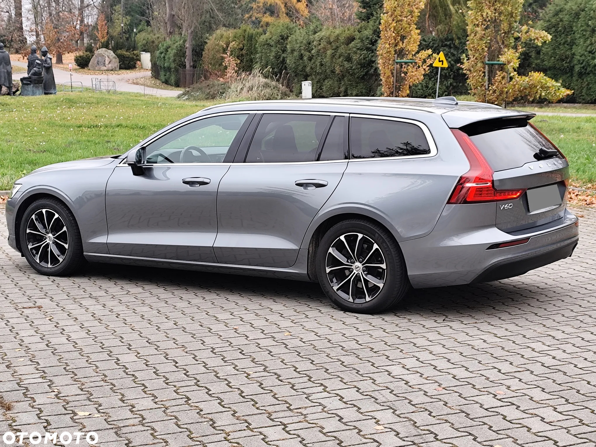 Volvo V60 D3 Momentum Pro - 2