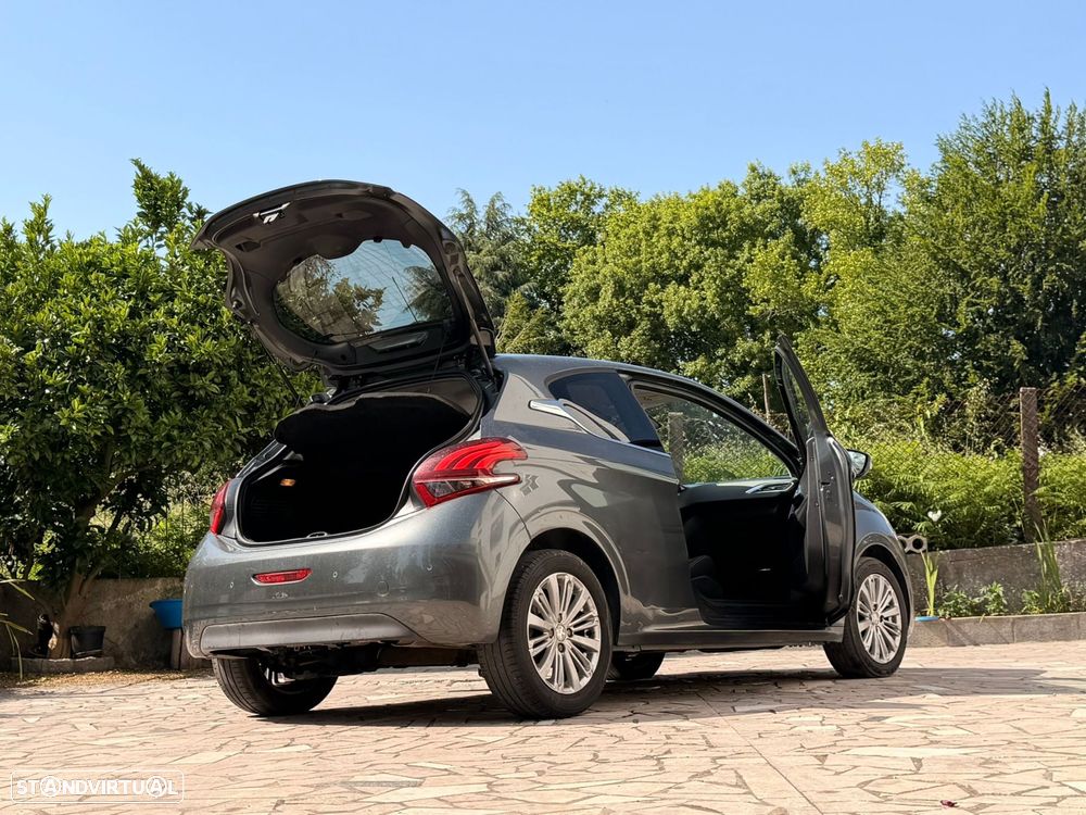 Peugeot 208 1.2 PureTech Allure - 40