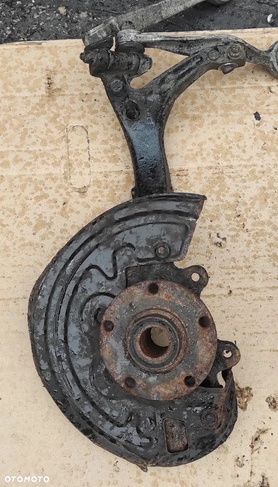 Zwrotnica VW PASSAT B5 AUDI A4 B5 A6 C5 PRAWA LEWA 8D0407257AR - 2