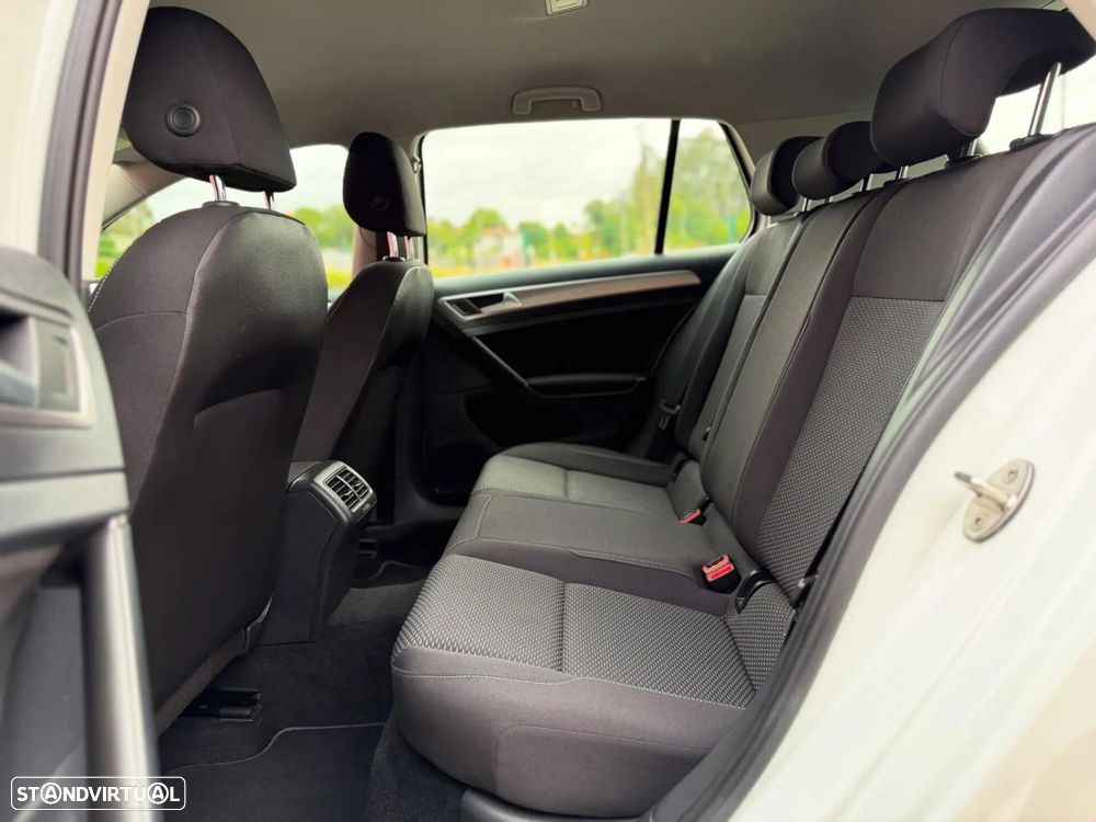 VW Golf 1.6 TDI Confortline - 15