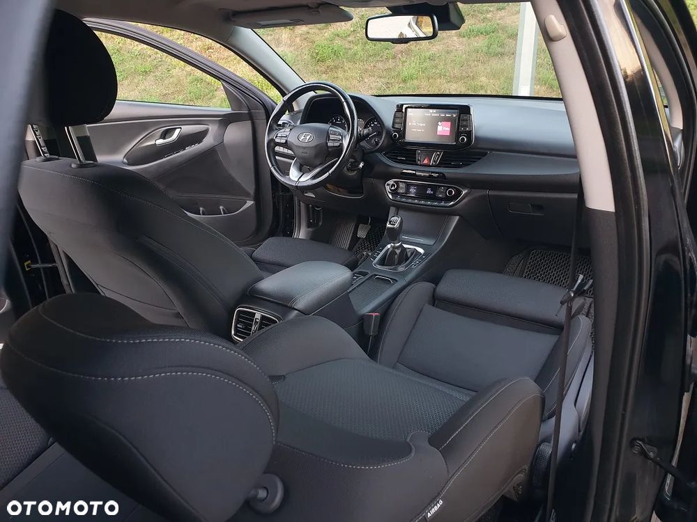 Hyundai i30 1.4 T-GDI Premiere Style - 21