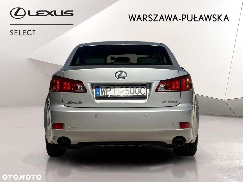 Lexus IS - 4