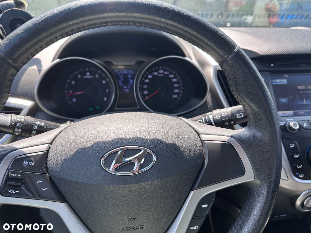 Hyundai Veloster 1.6 Style - 13