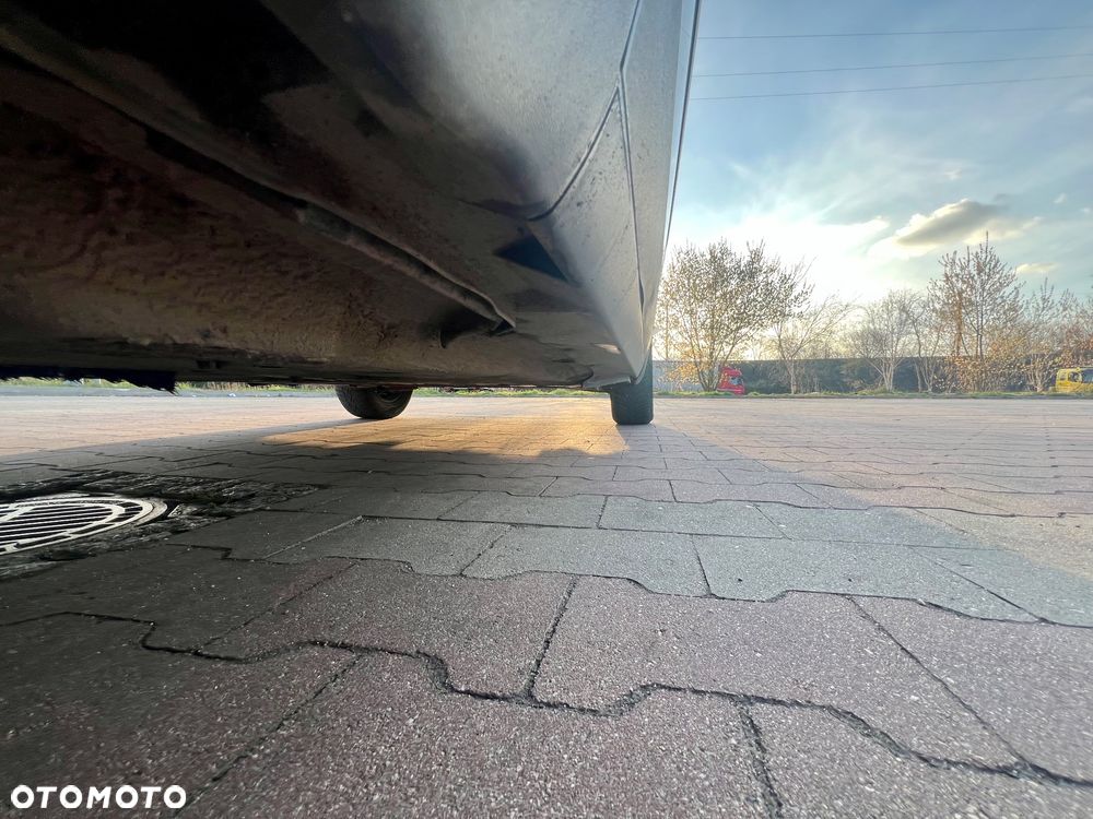 Volkswagen Passat - 19