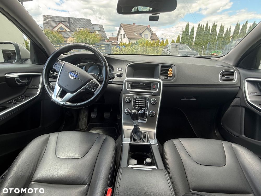 Volvo V60 D3 Summum - 6