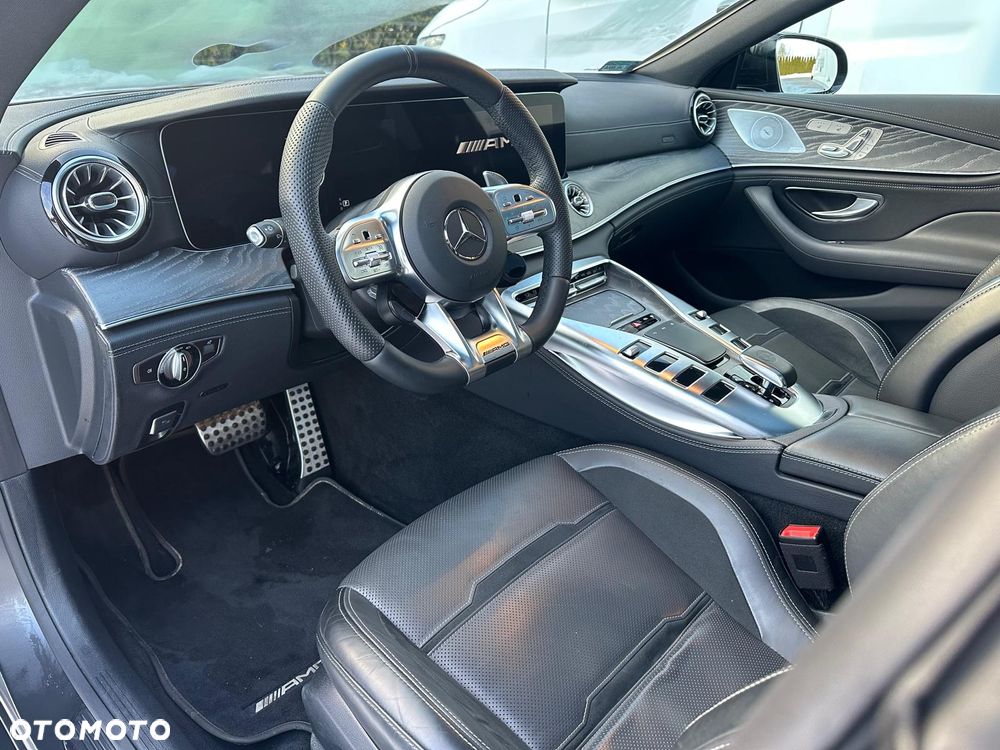 Mercedes-Benz AMG GT 43 4-Matic+ - 11