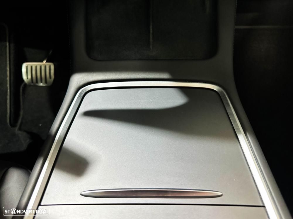 Tesla Model Y Performance Dual Motor AWD - 37