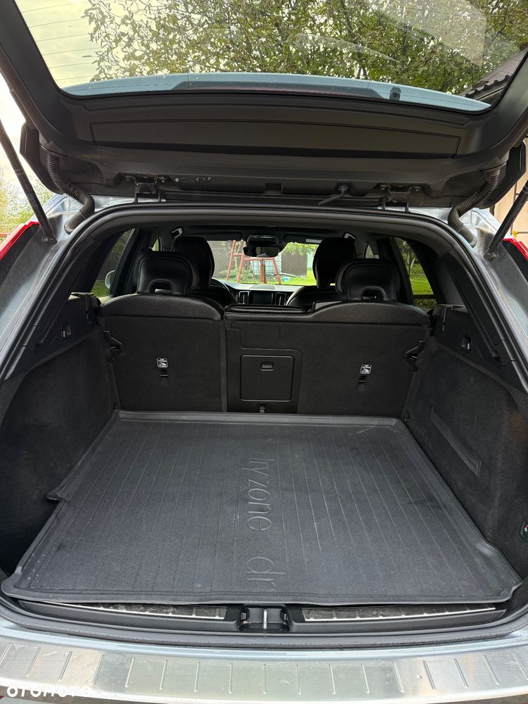 Volvo XC 60 D4 R-Design - 12