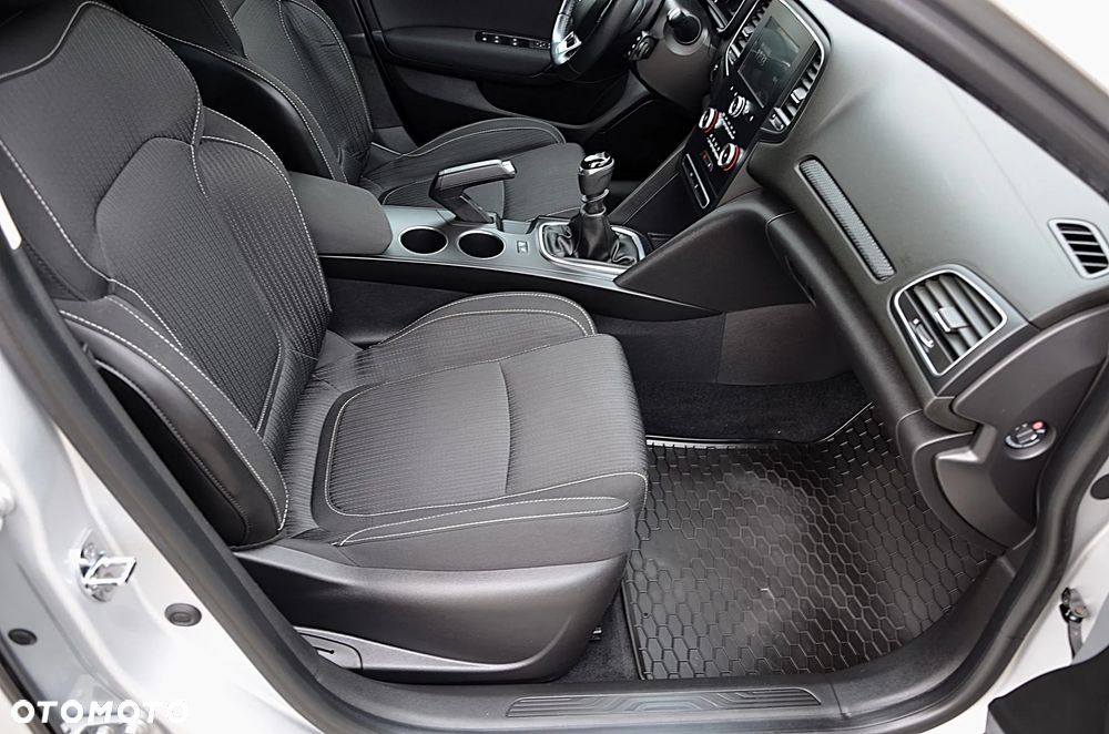 Renault Megane 1.2 Energy TCe Limited - 32