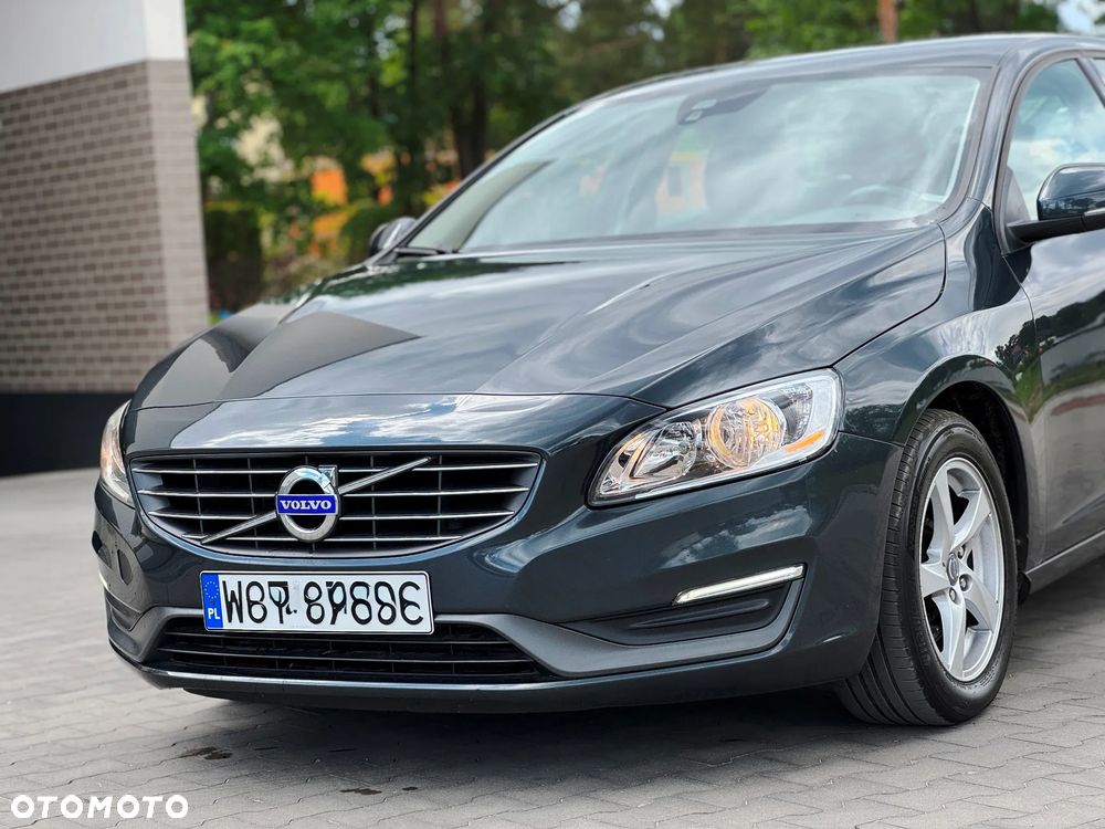 Volvo V60 D4 Drive-E Momentum - 9