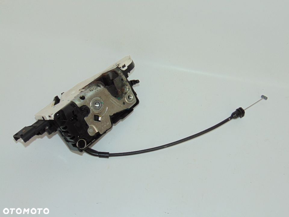 Oryginalny zamek 6 PIN przedni przód prawy 24094158 Peugeot 207 Europa 06-09r - 6