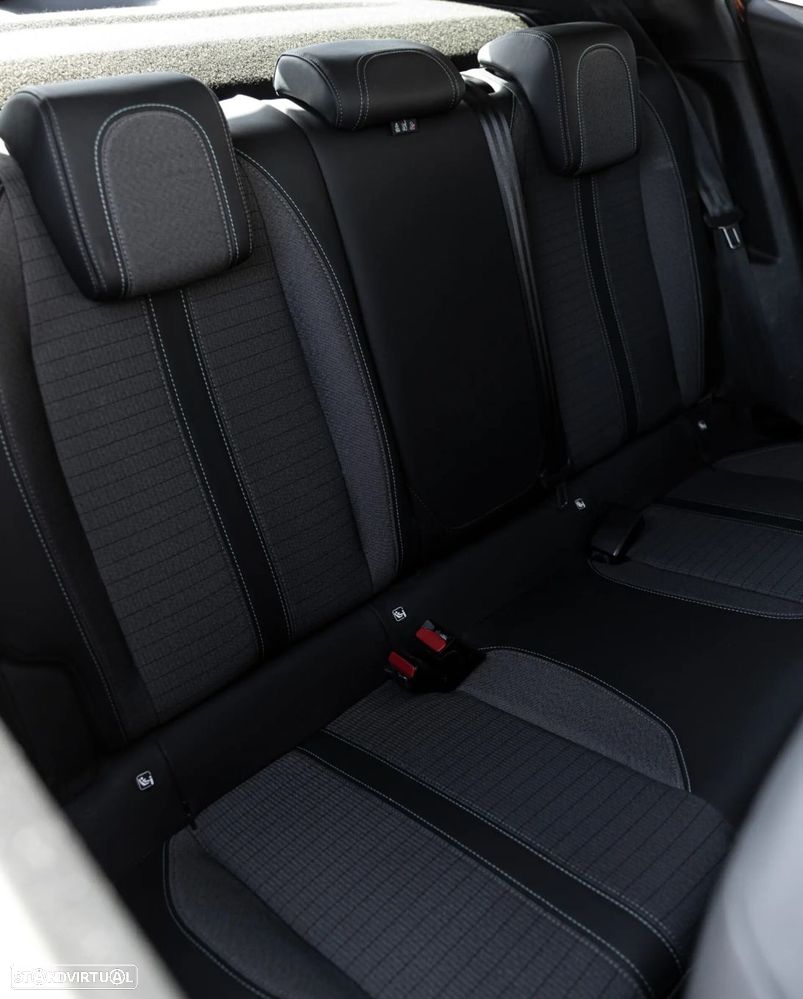 Peugeot 2008 1.2 PureTech Style EAT6 - 20