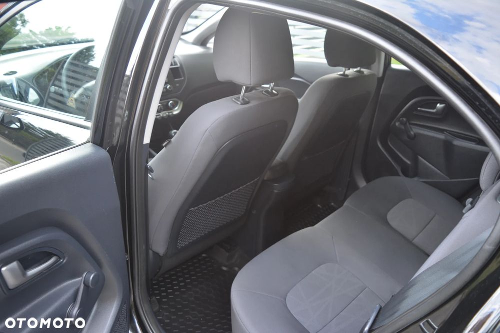 Kia Rio 1.2 Dream Team Edition - 19