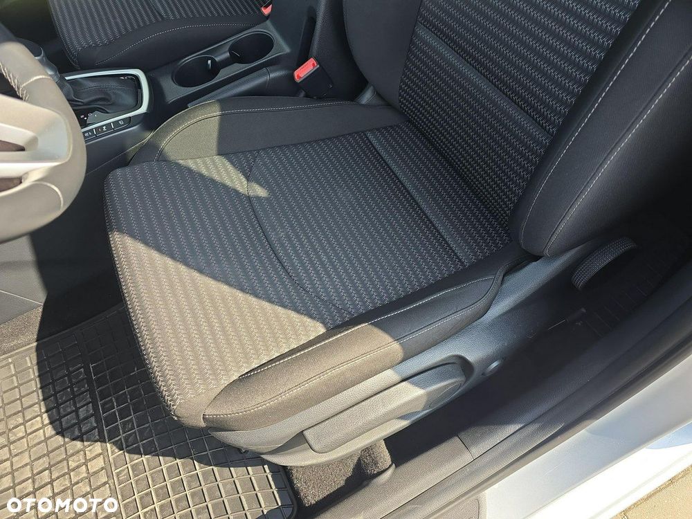 Kia Ceed 1.5 T-GDI M DCT - 12