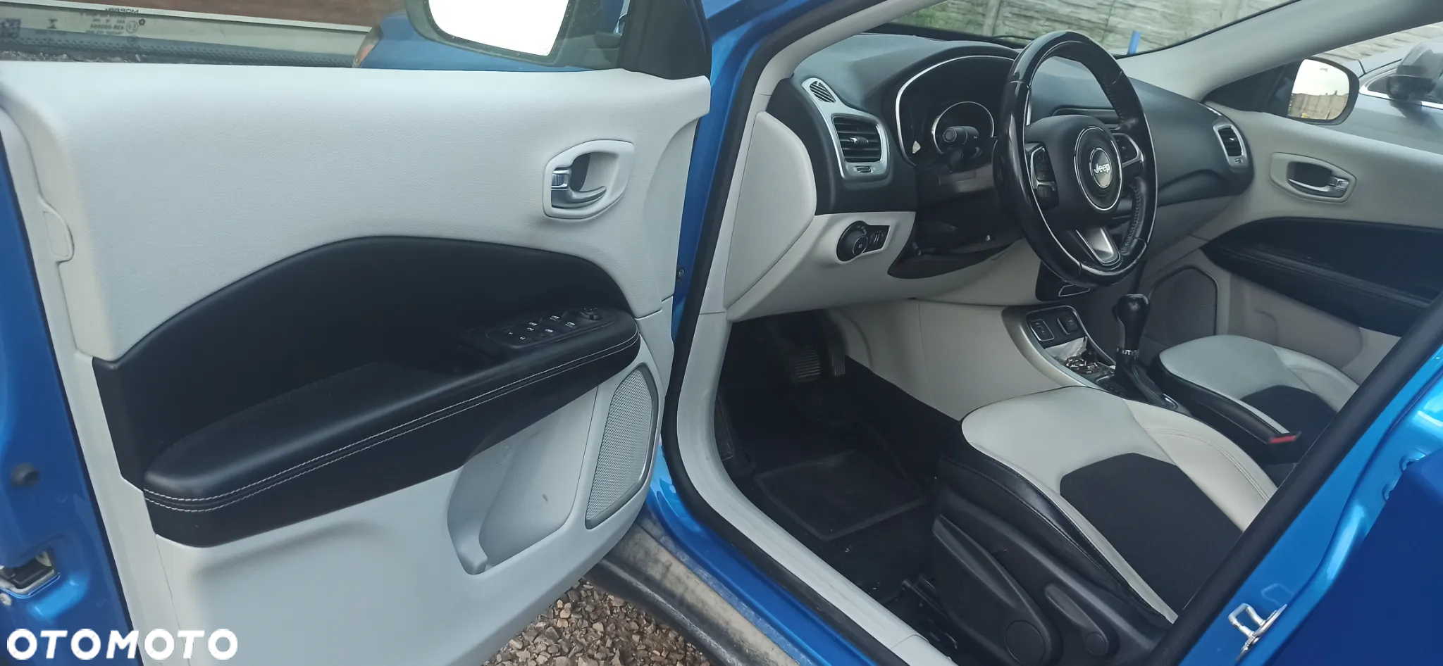 Jeep Compass - 14