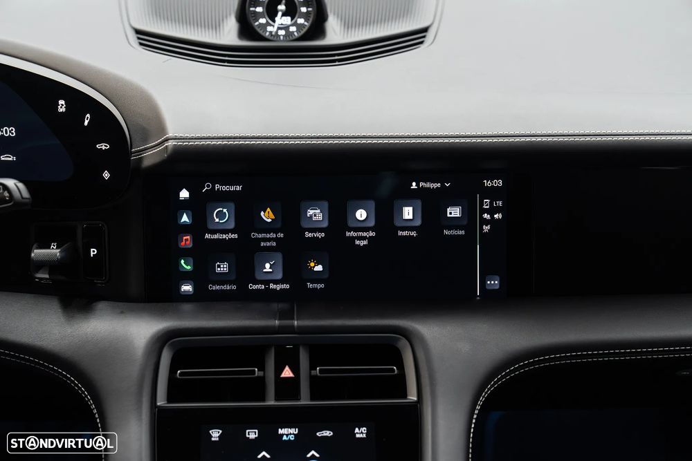 Porsche Taycan Cross Turismo 4 - 41