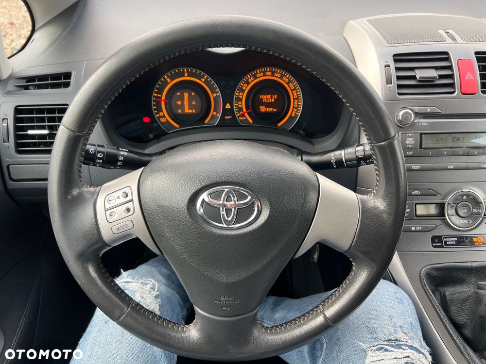 Toyota Auris 1.4 D-4D Edition - 29