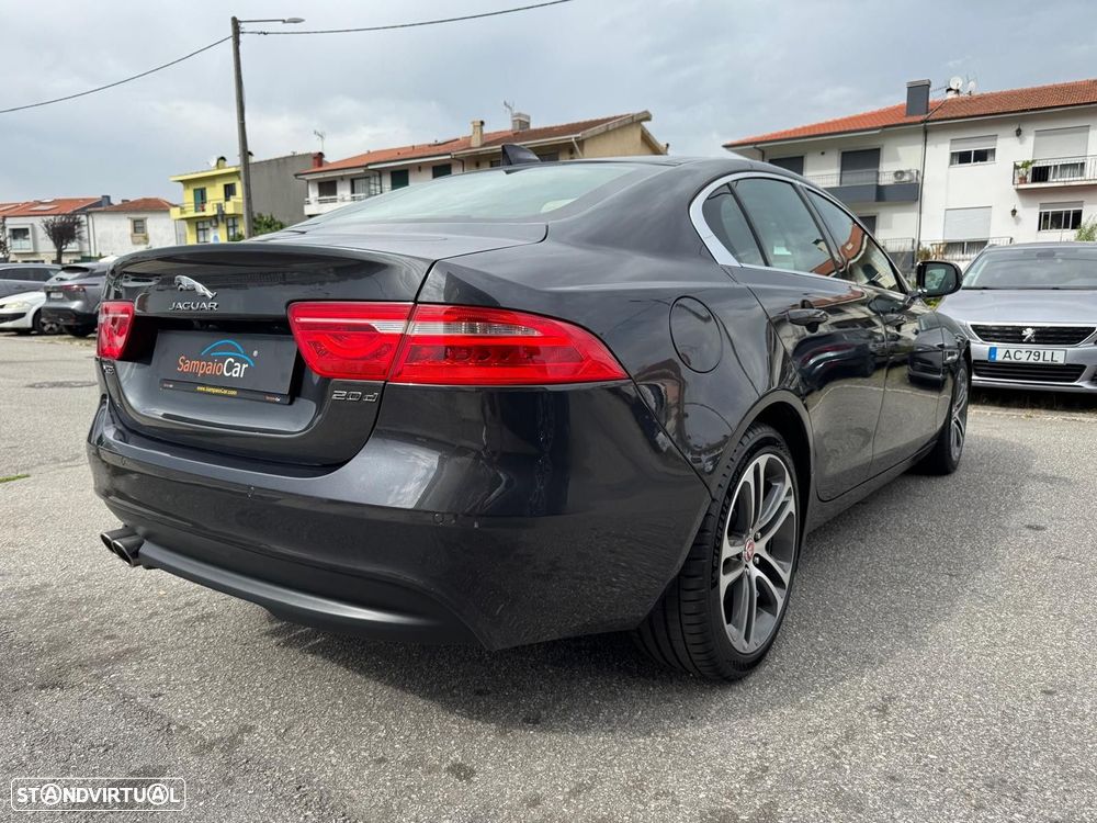 Jaguar XE 2.0 D R-Sport Aut. - 4