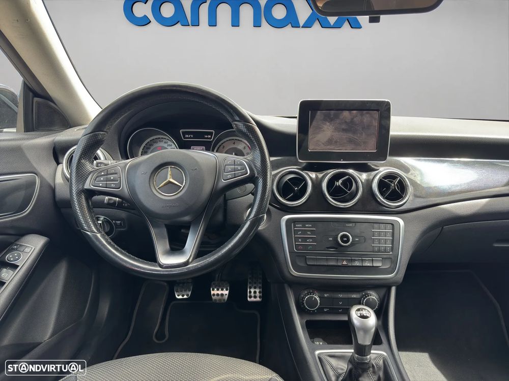 Mercedes-Benz CLA 180 d Shooting Brake Fleet Pack Plus - 14