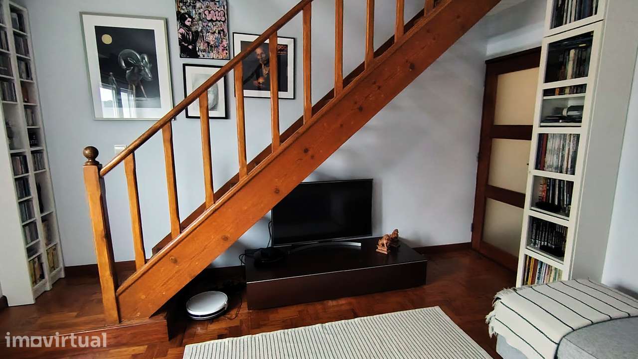 T2+1 Duplex em Alvalade — A 10 Minutos do Metro, a Um Passo de Tudo - Grande imagem: 4/23
