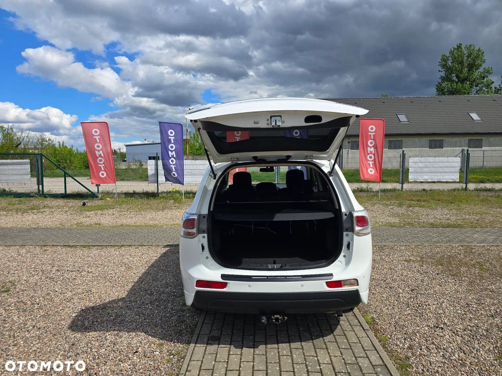 Mitsubishi Outlander 2.0 4WD CVT Edition+ - 11