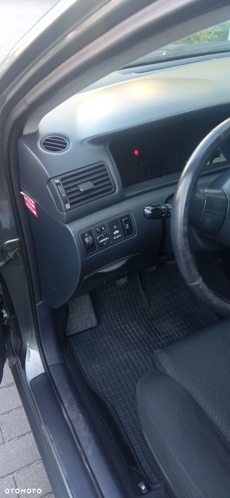 Toyota Corolla - 32