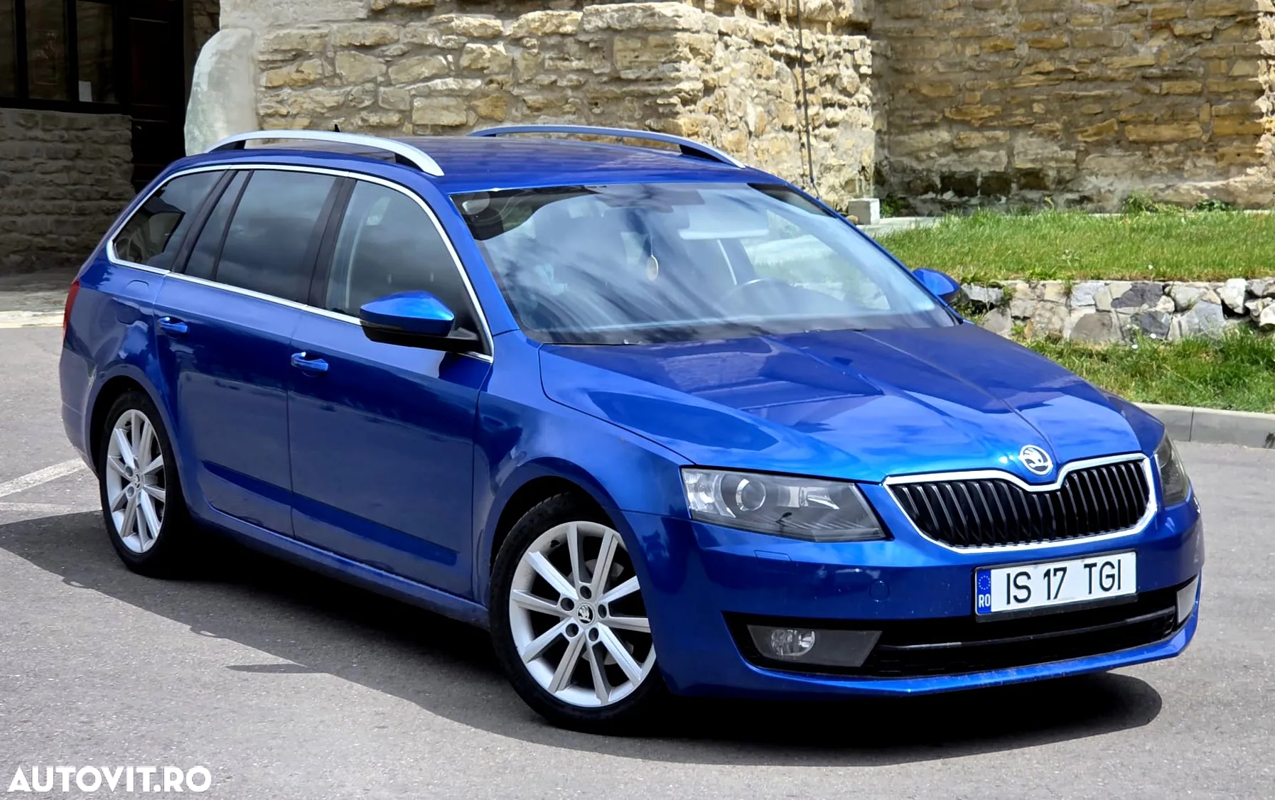 Skoda Octavia Combi Diesel 1.6 TDI DSG Style - 2