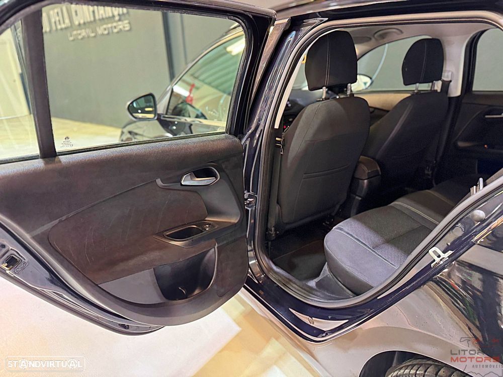 Fiat Tipo Station Wagon 1.6 M-Jet Lounge Tech - 16