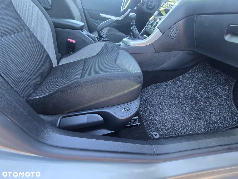 Peugeot 308 1.6 HDi Premium Plus - 18