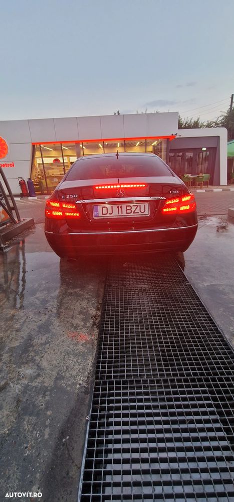 Mercedes-Benz E 250 CDI DPF BlueEFFICIENCY Automatik Avantgarde - 15