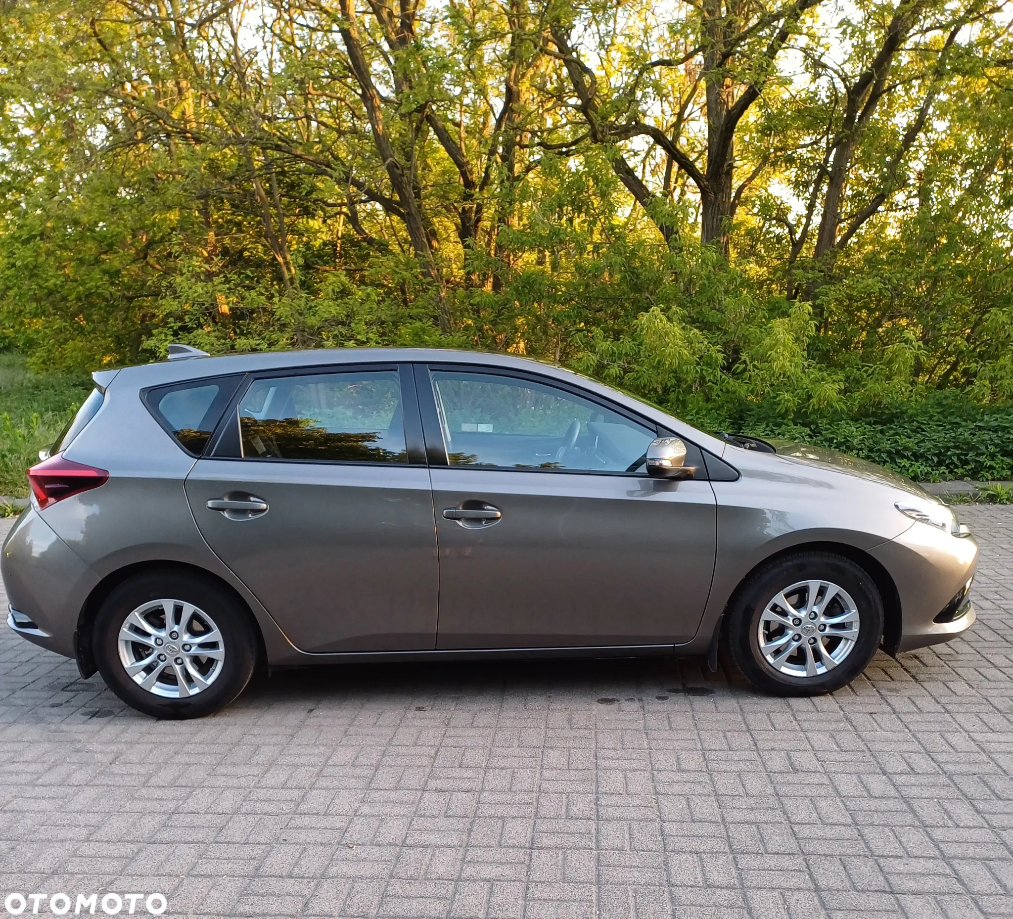Toyota Auris 1.33 VVT-i Active - 4