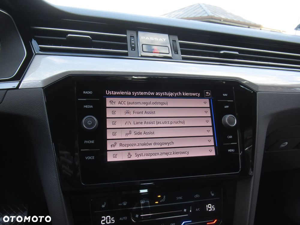 Volkswagen Passat 2.0 TSI Business DSG - 24