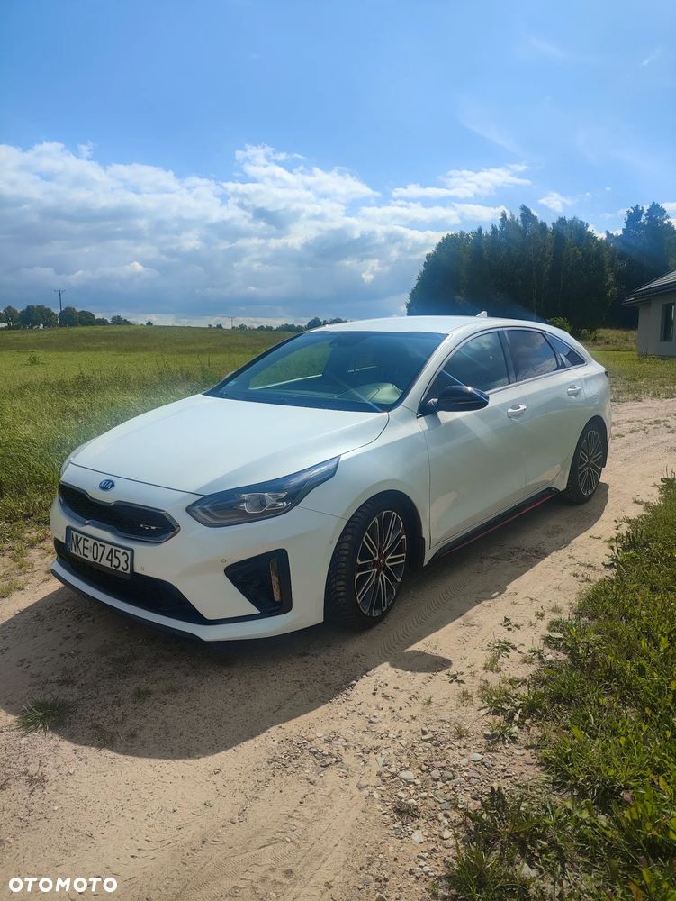 Kia ProCeed - 1
