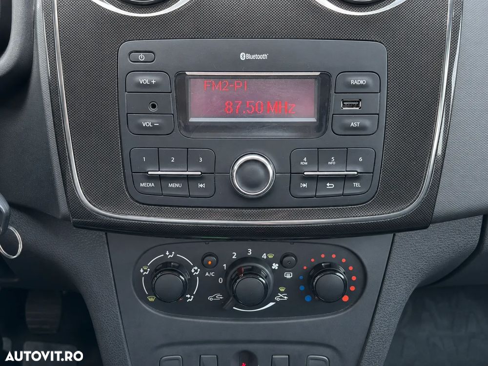 Dacia Sandero 1.0 SCe Laureate - 8