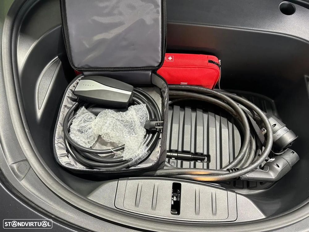 Tesla Model 3 Standard RWD Plus - 36