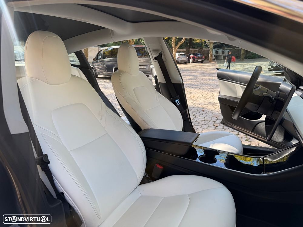 Tesla Model 3 Performance Dual Motor AWD - 27