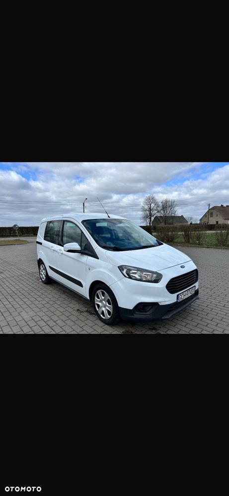 Ford Transit Courier - 2