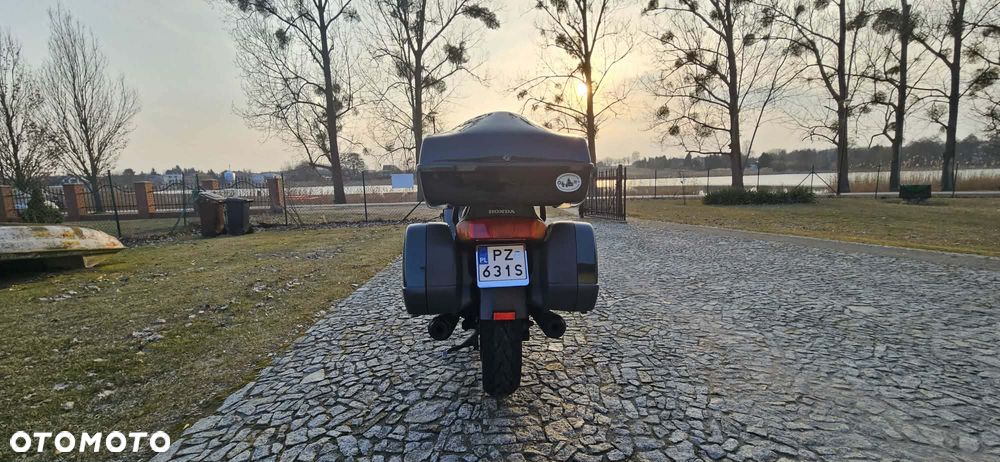 Honda ST - 5