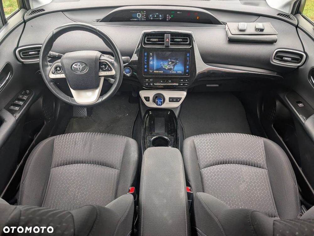 Toyota Prius Hybrid Solar - 9