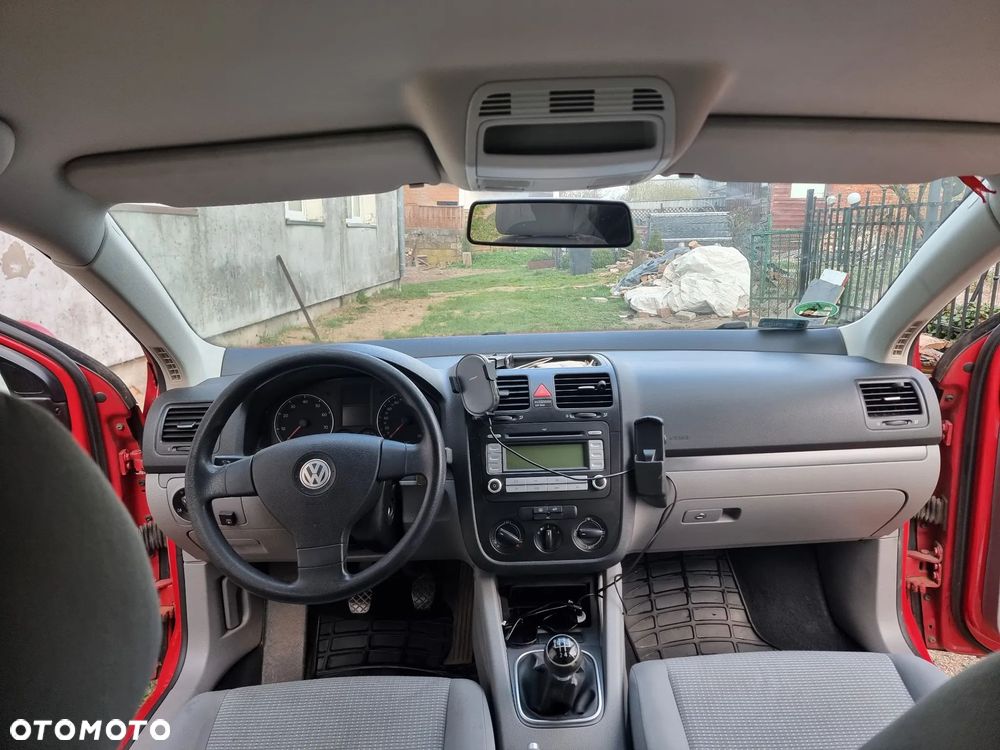 Volkswagen Golf 1.6 Comfortline - 8