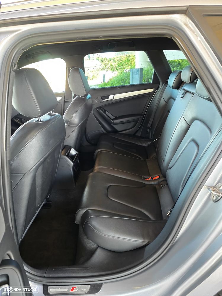 Audi A4 2.0 TDI multitronic S-line - 28