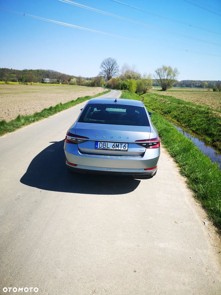 Skoda Superb 2.0 TDI SCR 4x4 Style DSG - 6