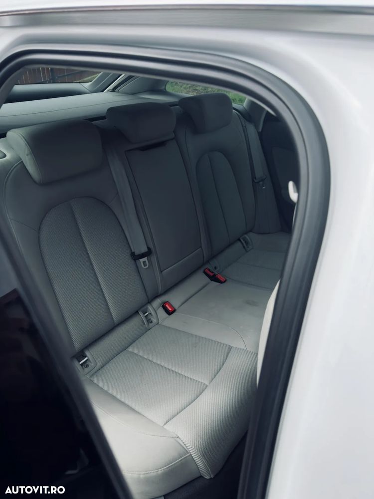 Audi A6 Avant 2.0 TDI DPF - 13