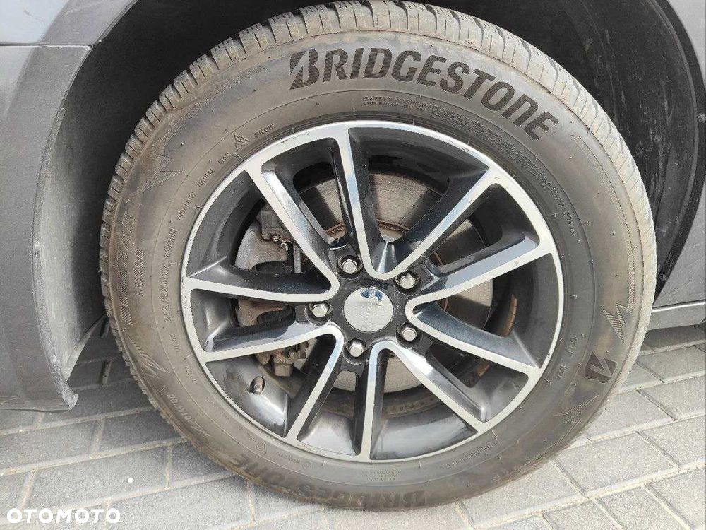 Dodge Grand Caravan - 8