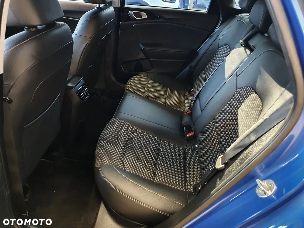 Kia Ceed 1.5 T-GDI Business Line DCT - 11