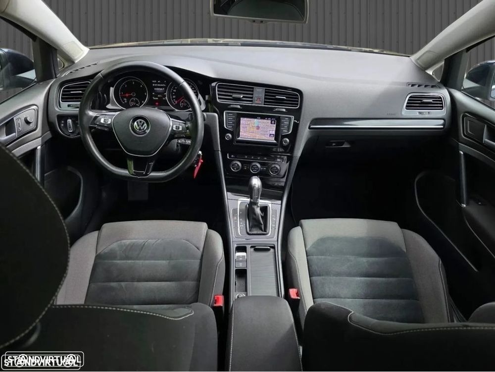 Volkswagen Golf Variant 1.6 TDi Highline DSG — fotografia 13