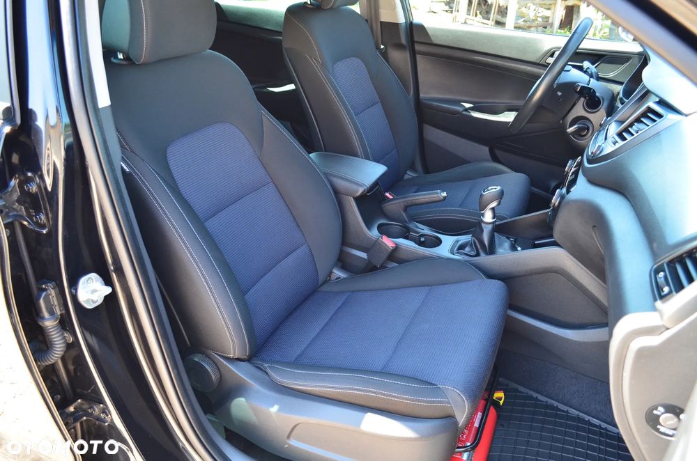 Hyundai Tucson blue 1.6 GDi 2WD Navi - 19
