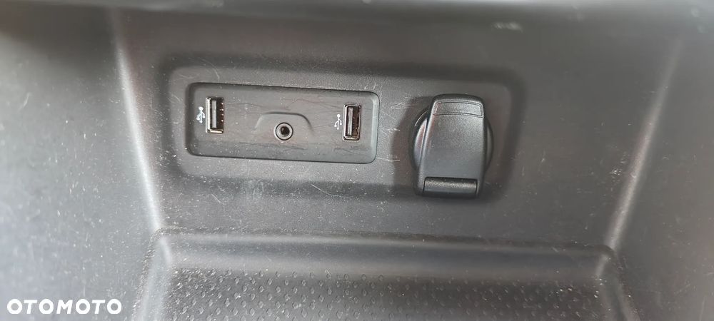 Renault Megane TCe 140 GPF BOSE EDITION - 32