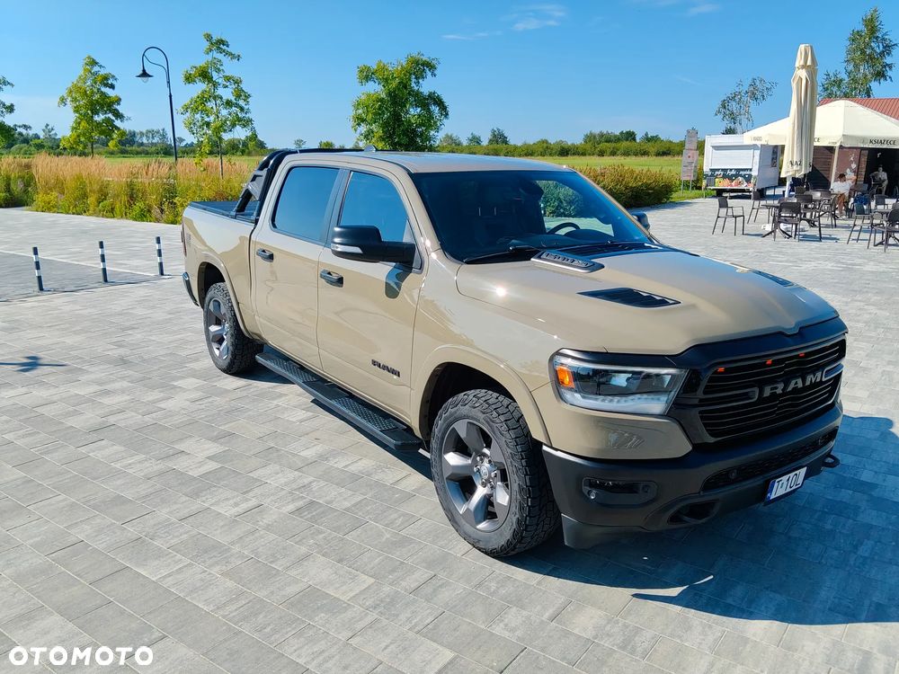 RAM 1500 5.7 Crew Cab Laramie - 2