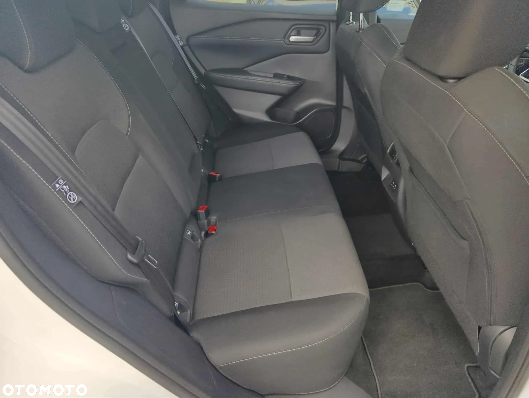 Nissan Qashqai 1.3 DIG-T mHEV N-Connecta - 10